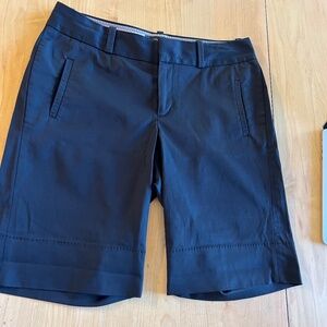 Women's Banana Republic Martin Fit stretch shorts - Size 6